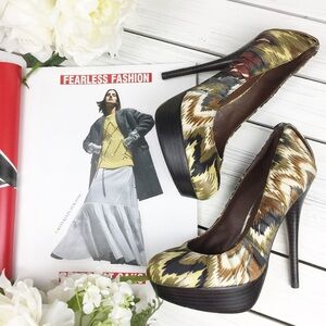Aldo Printed Ikat Aztec Olive Platform Heels 7